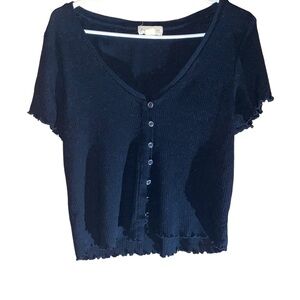 Woman’s fashion crop shirt